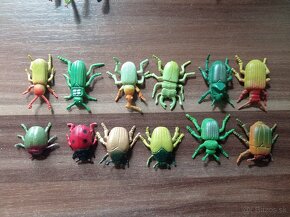 Gumené zvieratá - žaby, chrobáky, pavúky, motýle, hadšterice - 6
