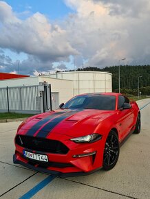 Ford Mustang 5.0 GT V8 - 6