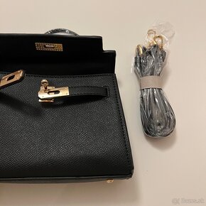 Nová elegantná čierna kabelka crossbody - 6