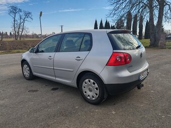 Volkswagen Golf 5 1.4 - 6