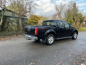 Nissan Navara DoubleCab 2.5 dCi LE Long - 6