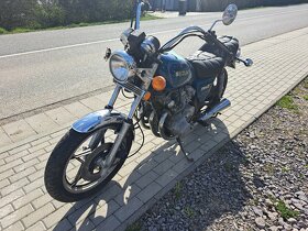 Suzuki gs 550 - 6