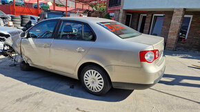 Volkswagen Jetta 1,6i 75kw - 6