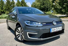 Volkswagen Golf e 100KW AT - 6