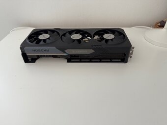 GIGABYTE Radeon RX 7800 XT GAMING OC 16G - 6