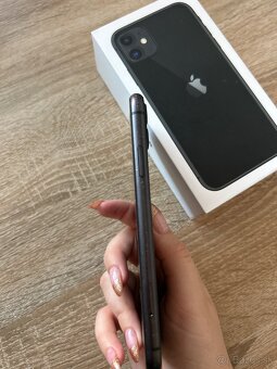 iPhone 11 čierny, 64GB - 6