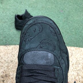 Air Jordan 4 Retro Kaws Black - 6