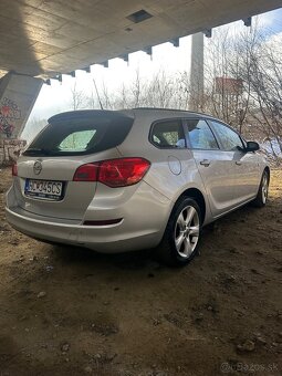 Opel Astra Sports Tourer - 6