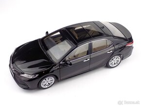 TOYOTA CAMRY 1:18 PAUDI - 6