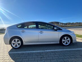 Toyota Prius 1.8 CVT hybrid PREMIUM - 6