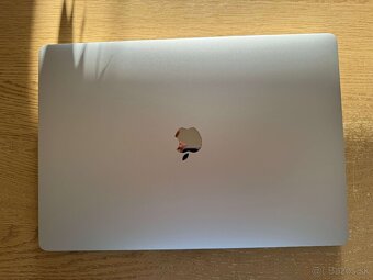 MacBook Pro 16” (2019) – Intel i7, 16 GB RAM, 500 GB SSD - 6