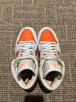 Nike Air Jordan 1 Mid SE "Bright Citrus", velikost 38,5 - 6