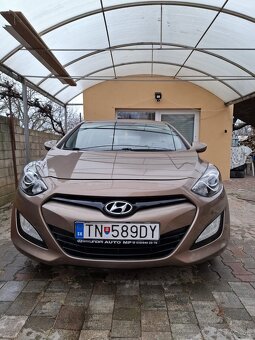 Hyundai i30 1.4i  benzín  11/2012 - 6