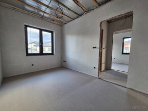 4 – IZB. RD, TERASA 23 m², POZEMOK 577 m²,PLAVECKÉ PODHRADIE - 6