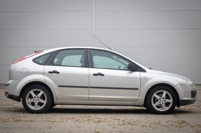 FORD FOCUS 1.6 74kW 159 000km 2007 - 6