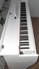 Prodej stojanu na digitální piano, dig. piano k tomu zdarma - 6