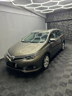 Toyota Auris Sporting Touring - 6