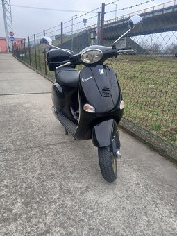 Piaggio Vespa 125 ET4 - 6