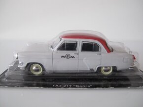 Gaz 21 T  Volga 1:43 - 6