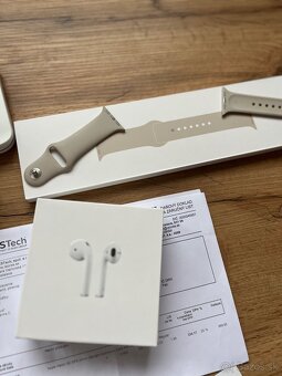 Apple watch SE hodinky, apple airpods sluchadla - 6