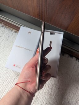 Huawei P Smart 2021 (zlato-ružový)+ príslušenstvo

 - 6