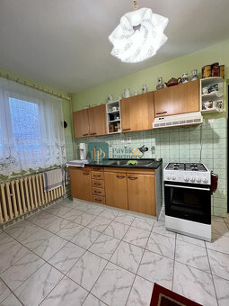 Predaj 6 izbový RD, Chrenová, 750m2 pozemok,všetky IS - 6