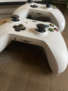 Xbox One S 500GB + 2 ovládače - 6