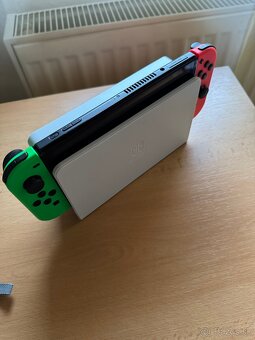 Predám Nintendo Switch OLED - 6