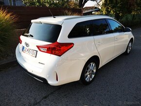 Toyota Auris Touring 1,6i - 6