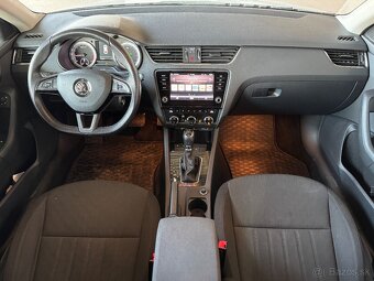 Škoda Octavia combi 2.0 Tdi DSG Style + - 6