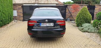 Škoda Superb 2.0 tdi 4x4 - 6