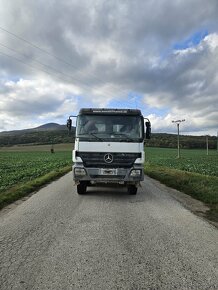 Sklapac Mercedes Actros 8x8 rv 2009 poskodena kabina - 6