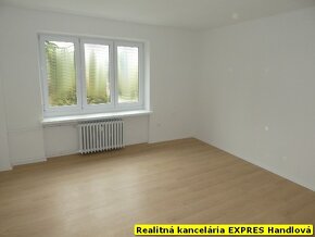 RK EXPRES - predaj 3 izbový tehlový byt v Handlovej, ul.29.a - 6