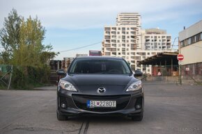 Mazda 3 sedan - 6