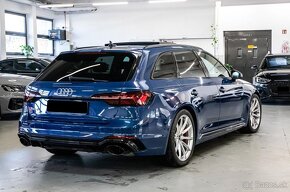 Audi RS4 - 6