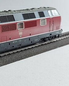 Märklin H0 - 3782 - Dieselový rušeň/digital- BR 221 - DB - 6