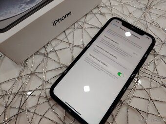 iPhone XR - 64GB - 6