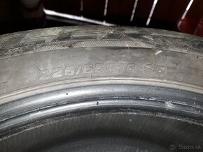 Pneu 225/55R18 - 6