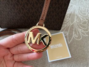 Nova kabelka Michael Kors - 6