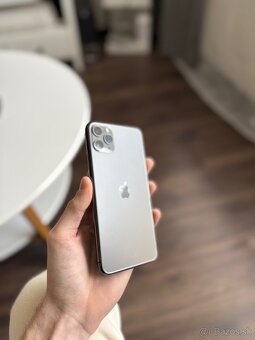 iPhone 11 Pro Max 64GB - 6