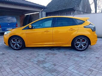 FORD FOCUS ST 2.0i 12/2012 do NEDELE za   9300 ,-EUR - 6