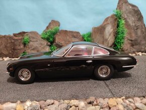 Prodám nový model 1:18 Lamborghini 400GT 2+2 - 6