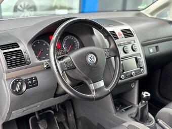 Volkswagen Touran 1.9 TDI DPF Freestyle 173000km 2009 - 6