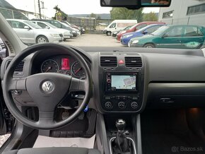 Volkswagen Golf 1.6i 75kw M5 - 6