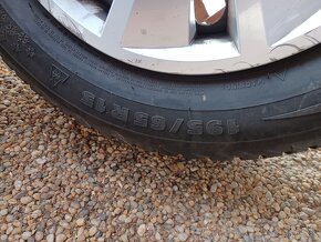 Predám zimné pneumatiky Michelin195x65/R15 - 6