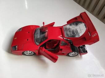 1:18 FERRARI F40 vyklapacie svetla - 6