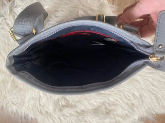 Tommy Hilfiger crossbody - 6