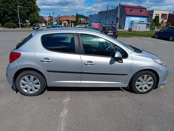 Peugeot 207 - 6