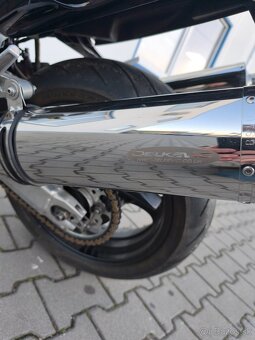 Honda 1100xx blackbird - 6