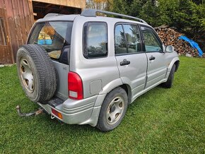 Suzuki Grand Vitara 2.5 V6 ABS - 6